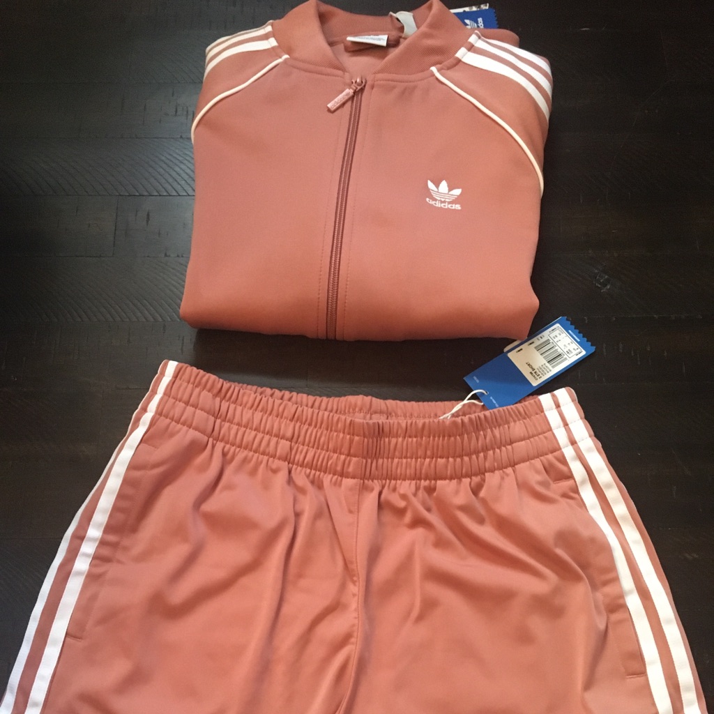 Women’s Adidas Superstar Jacket & 3-Stripe Short Set Size Small